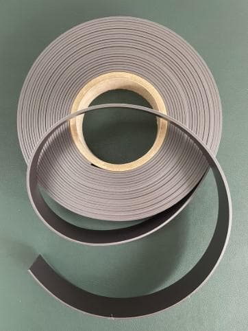 Băng dính 2 mặt nam châm 2cmx10m - Image 1