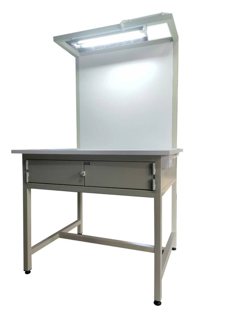 Bàn thao tác có bóng đèn - Image 1